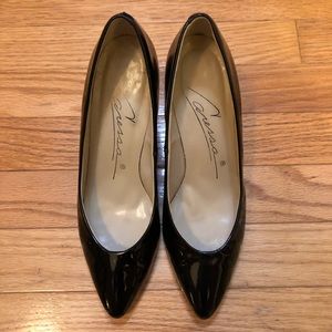 Vintage Caressa Patent Leather Pumps